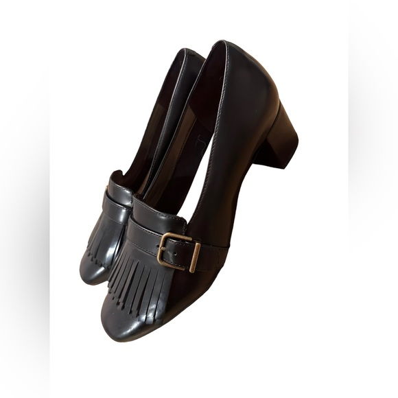 Clarks Tealia Maye Black Patent Leather Pumps Block
Heel Kiltie Women's Size 8 - Picture 2 of 3